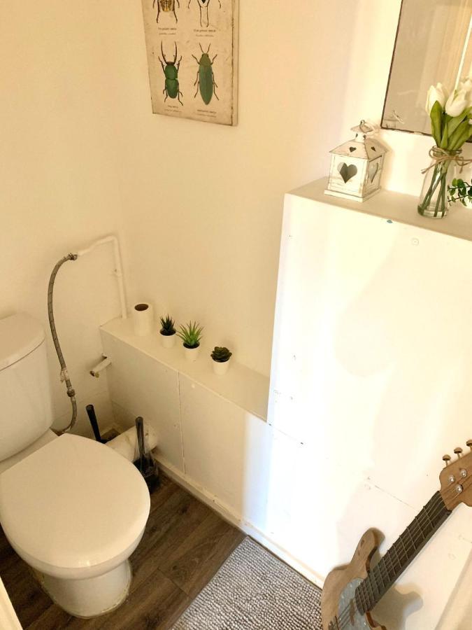 Private Bedrooms In A Flat! Home Away From Home! Shared Bathroom 伦敦 外观 照片